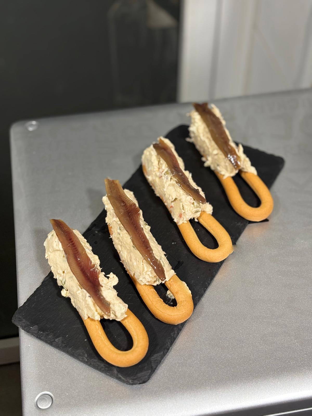 Zona de barra y mesas